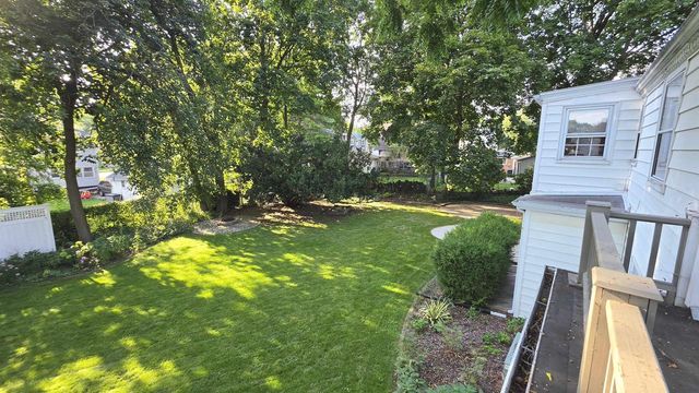 22 S Garfield Avenue, Janesville, WI 53545