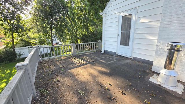 22 S Garfield Avenue, Janesville, WI 53545