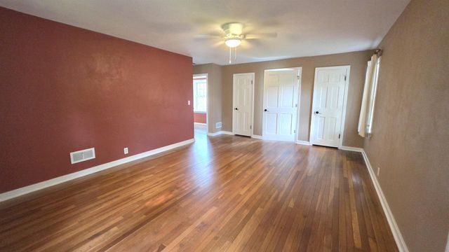 22 S Garfield Avenue, Janesville, WI 53545