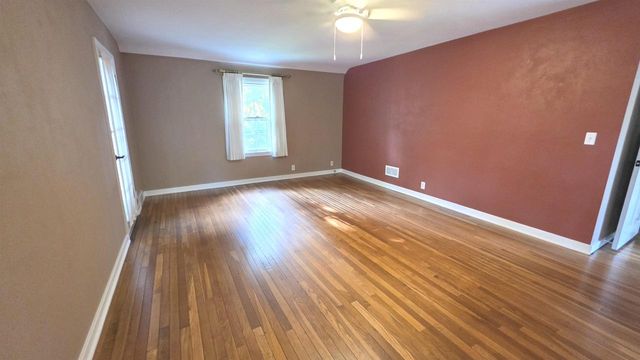 22 S Garfield Avenue, Janesville, WI 53545
