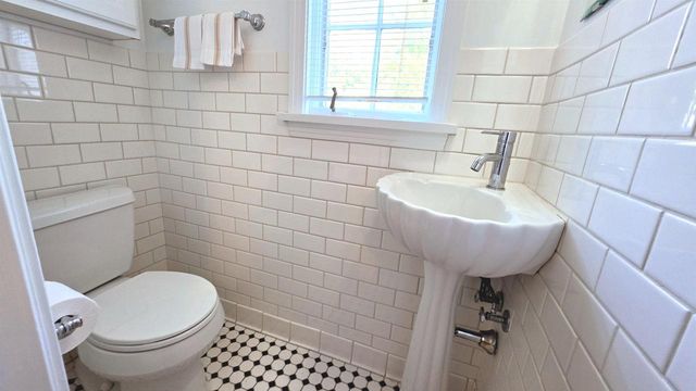 22 S Garfield Avenue, Janesville, WI 53545