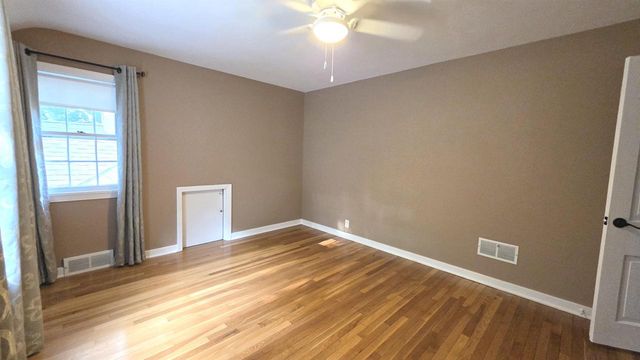 22 S Garfield Avenue, Janesville, WI 53545
