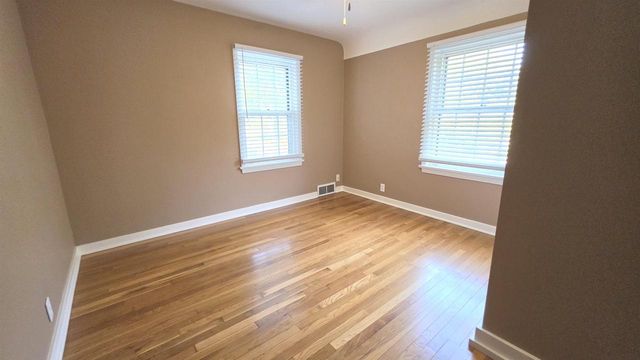 22 S Garfield Avenue, Janesville, WI 53545