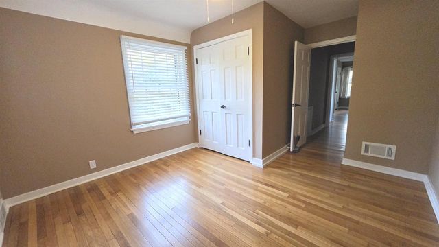 22 S Garfield Avenue, Janesville, WI 53545