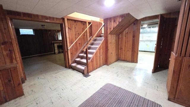22 S Garfield Avenue, Janesville, WI 53545
