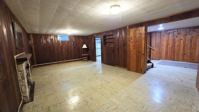 22 S Garfield Avenue, Janesville, WI 53545
