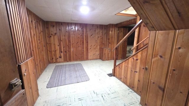 22 S Garfield Avenue, Janesville, WI 53545