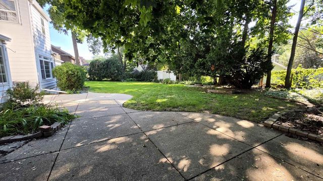 22 S Garfield Avenue, Janesville, WI 53545