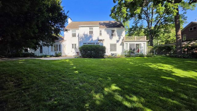 22 S Garfield Avenue, Janesville, WI 53545