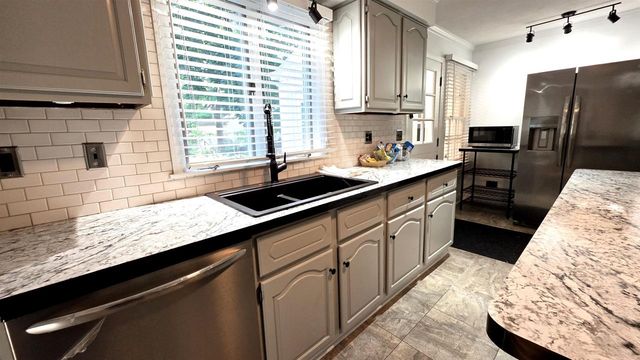 22 S Garfield Avenue, Janesville, WI 53545