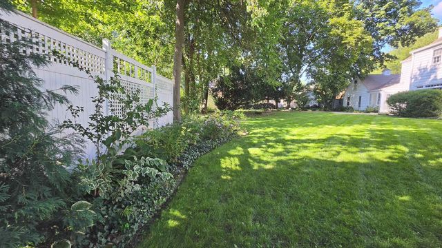 22 S Garfield Avenue, Janesville, WI 53545