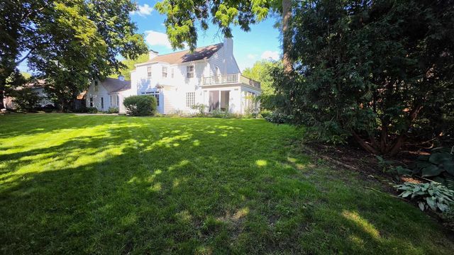 22 S Garfield Avenue, Janesville, WI 53545