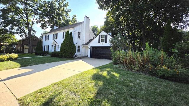 22 S Garfield Avenue, Janesville, WI 53545