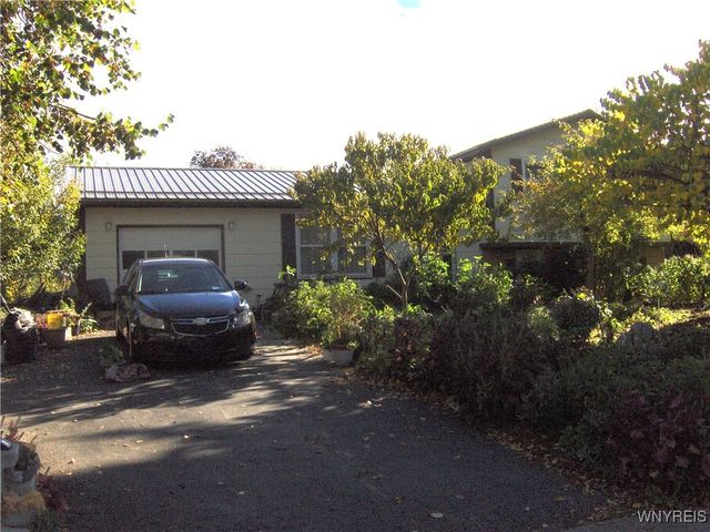 79 Spring Tree Lane, Greece, NY 14612