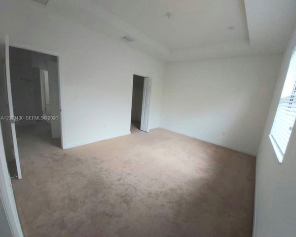 9261 W 33rd Way, Hialeah, FL 33018