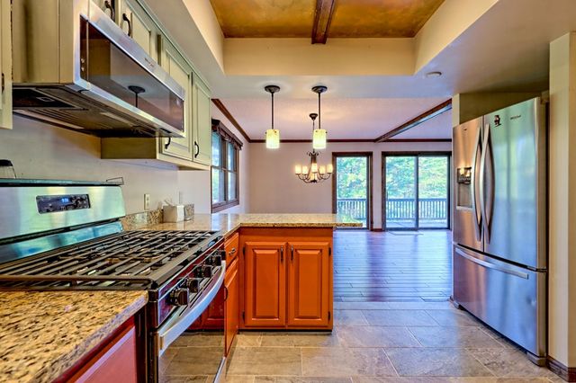 206 Peckerwood Road, Hayesville, NC 28904