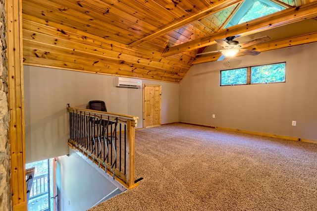 206 Peckerwood Road, Hayesville, NC 28904