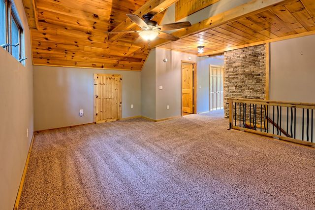 206 Peckerwood Road, Hayesville, NC 28904