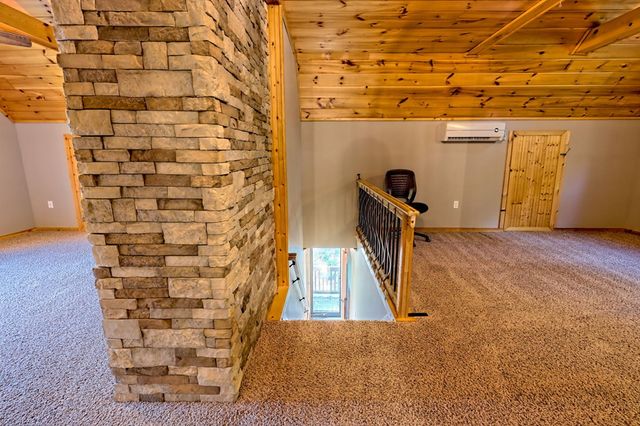 206 Peckerwood Road, Hayesville, NC 28904
