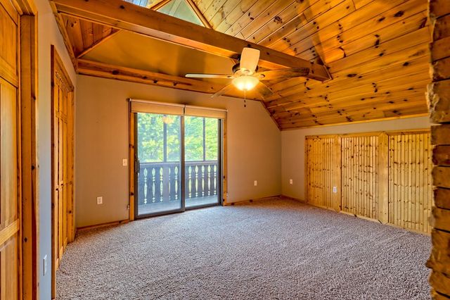 206 Peckerwood Road, Hayesville, NC 28904