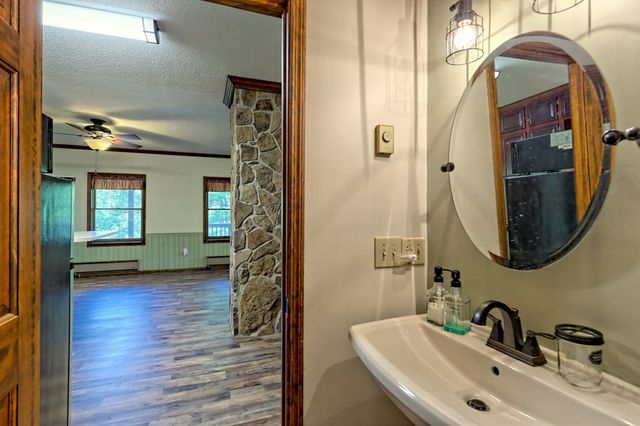 206 Peckerwood Road, Hayesville, NC 28904