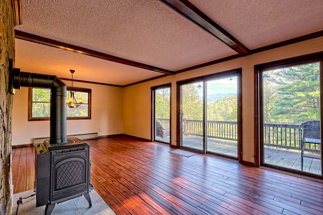206 Peckerwood Road, Hayesville, NC 28904