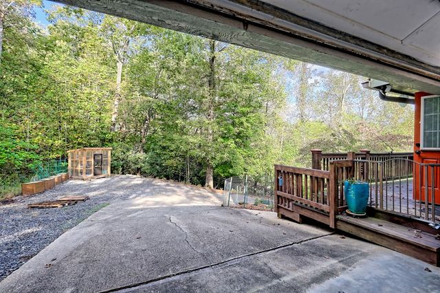 206 Peckerwood Road, Hayesville, NC 28904