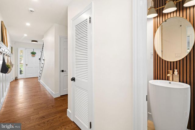 720 LINTON HILL RD, Newtown, PA 18940