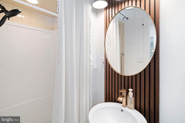 720 LINTON HILL RD, Newtown, PA 18940