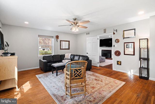 720 LINTON HILL RD, Newtown, PA 18940