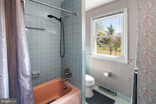 720 LINTON HILL RD, Newtown, PA 18940