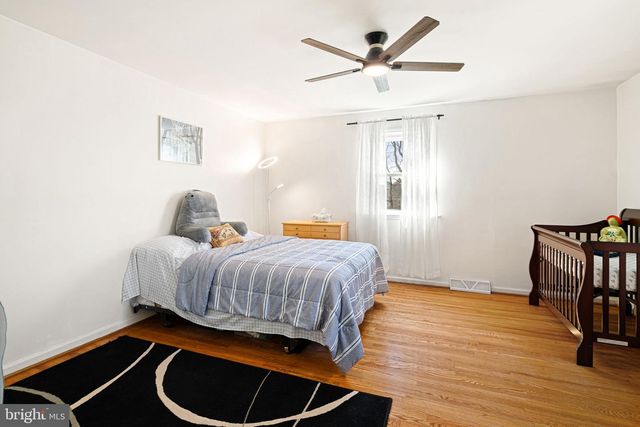 720 LINTON HILL RD, Newtown, PA 18940