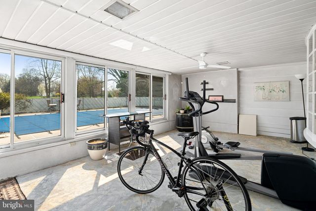 720 LINTON HILL RD, Newtown, PA 18940