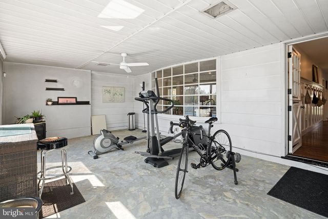 720 LINTON HILL RD, Newtown, PA 18940