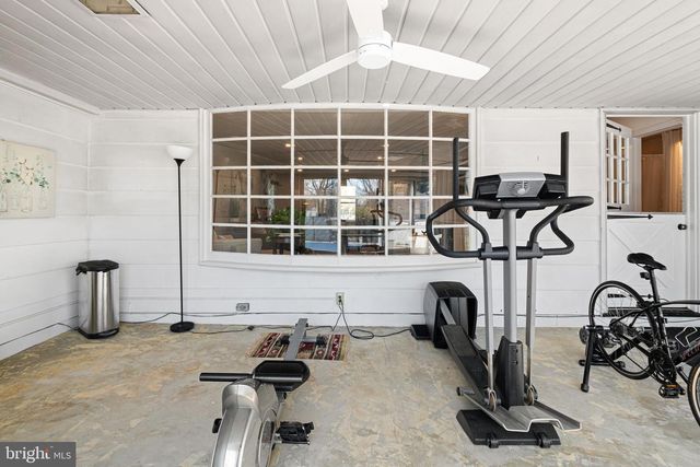 720 LINTON HILL RD, Newtown, PA 18940