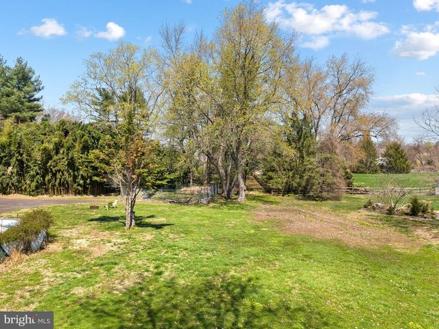 720 LINTON HILL RD, Newtown, PA 18940