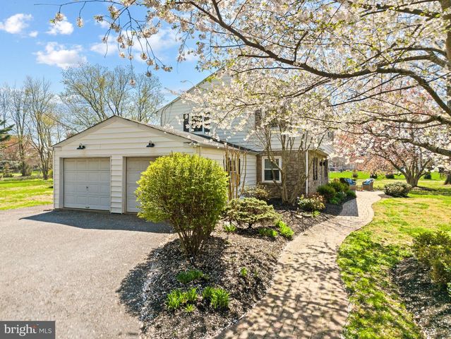 720 LINTON HILL RD, Newtown, PA 18940