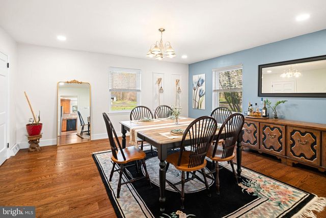 720 LINTON HILL RD, Newtown, PA 18940