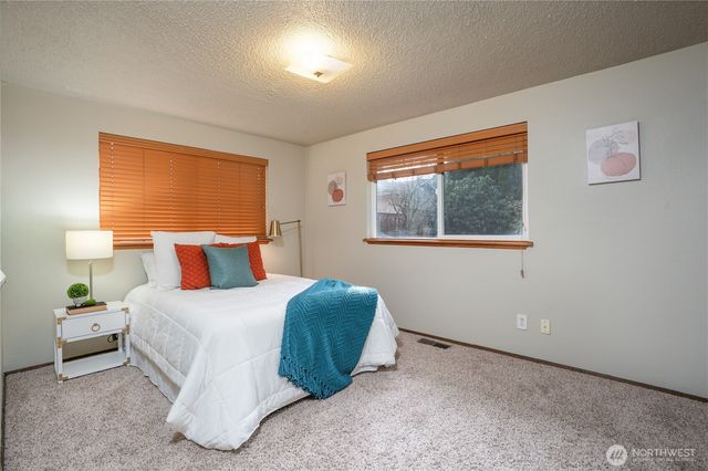 6708 53rd Street W, University Place, WA 98467