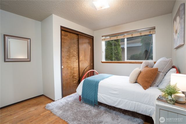 6708 53rd Street W, University Place, WA 98467