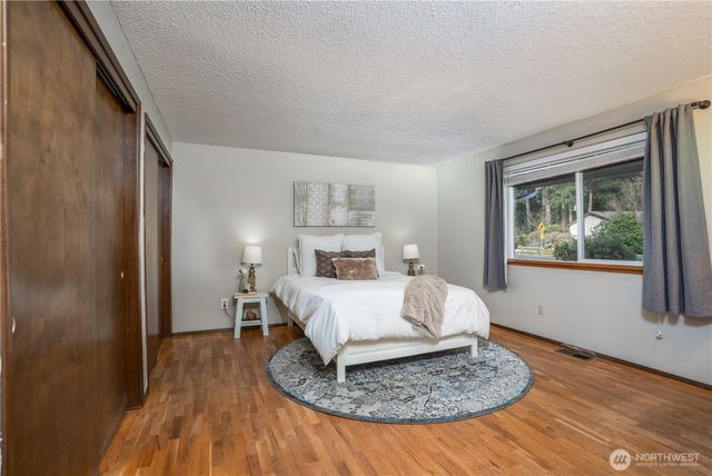 6708 53rd Street W, University Place, WA 98467