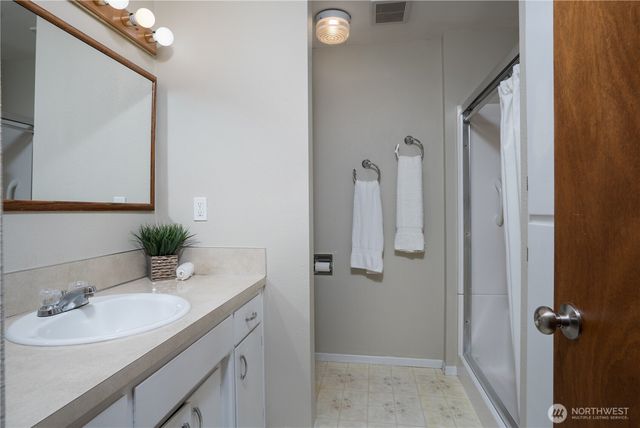 6708 53rd Street W, University Place, WA 98467