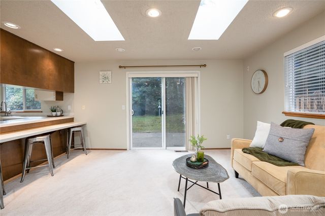 6708 53rd Street W, University Place, WA 98467