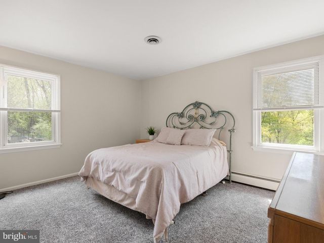 101 LAURELWOOD DR, Downingtown, PA 19335