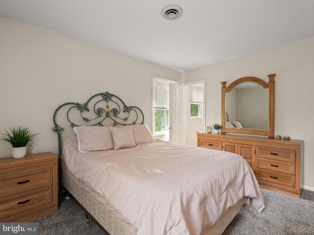 101 LAURELWOOD DR, Downingtown, PA 19335