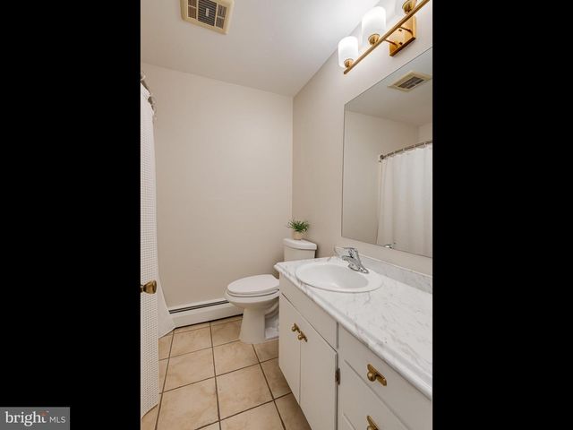 101 LAURELWOOD DR, Downingtown, PA 19335
