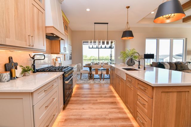1812 Yale Parkway Parkway, Cedar Falls, IA 50613