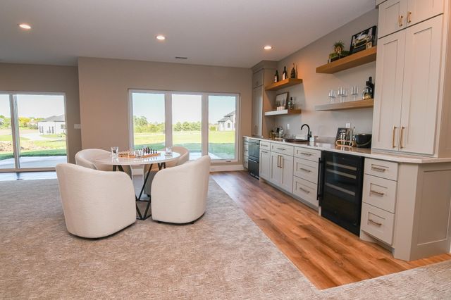 1812 Yale Parkway Parkway, Cedar Falls, IA 50613