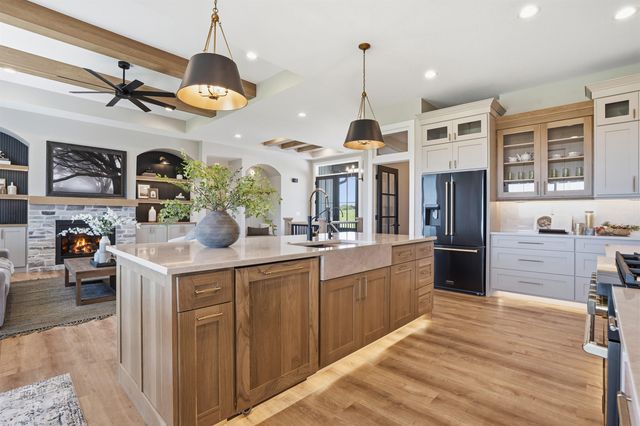 1812 Yale Parkway Parkway, Cedar Falls, IA 50613