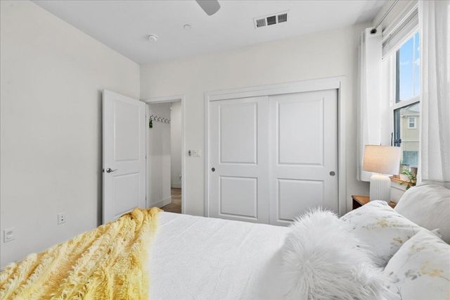 4052 4052 Knightstown St, Dublin, CA 94568